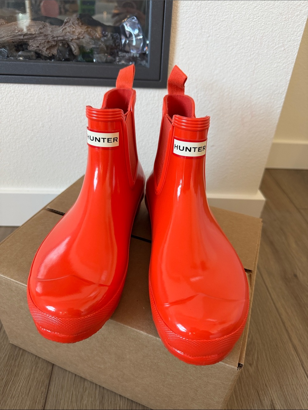 Hunter Original Gloss Chelsea Boots Red Adult Size